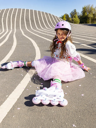 How to teach a child to use roller skates