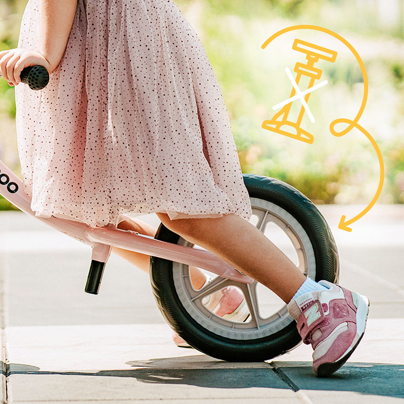 Lightweight EVA foam wheels – no pumping, zero risk of punctures.