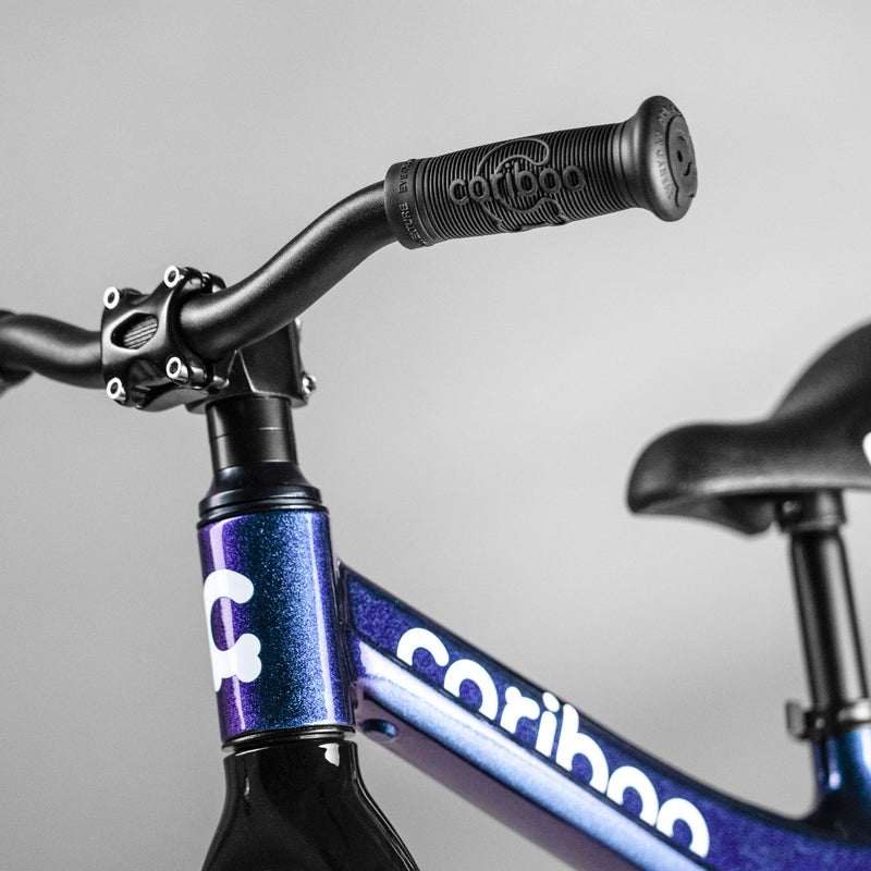 A-head headset – just like on adult MTB bikes.