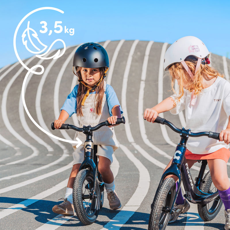 Lightweight (only 3.5 kg) – perfect for learning balance in tougher conditions.