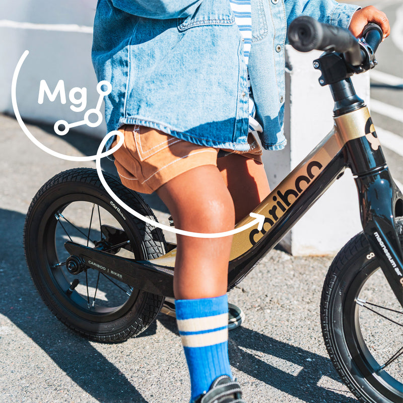Seamless magnesium alloy frame.